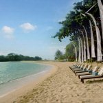Strand en ligbedden